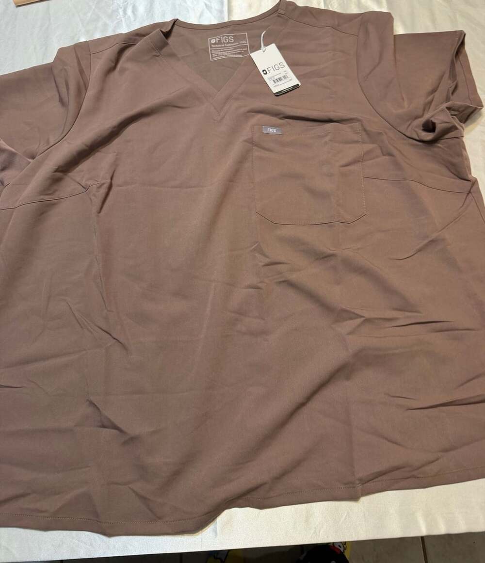 FIGS Women's Catarina One-Pocket Scrub Top - Smokey Taupe 5XL New